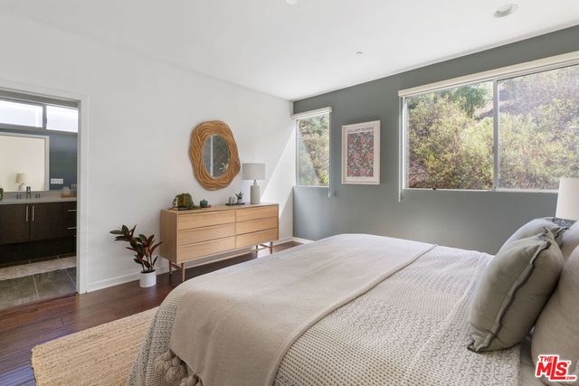 $1,250,000 | 2526 North Via Artis Avenue, Los Angeles, CA 90039
