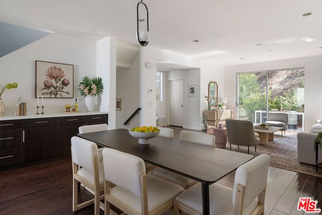 $1,250,000 | 2526 North Via Artis Avenue, Los Angeles, CA 90039