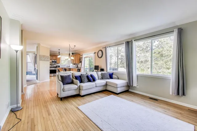 $375,000 | 34113 North Primrose Court, Round Lake, IL 60073