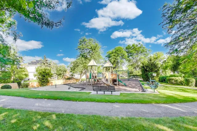 $375,000 | 34113 North Primrose Court, Round Lake, IL 60073