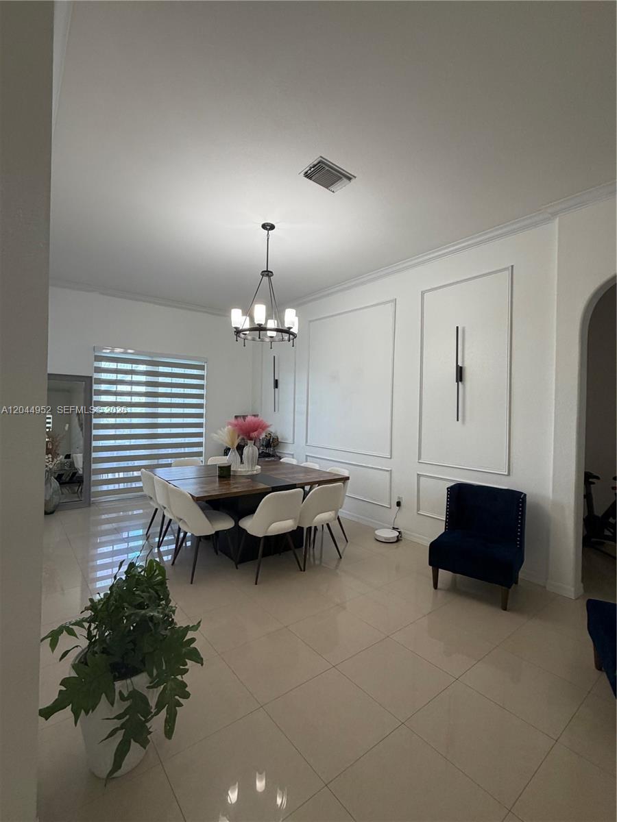 8208 Southwest 166th Place Miami, FL 33193 - Photo 6 of 37