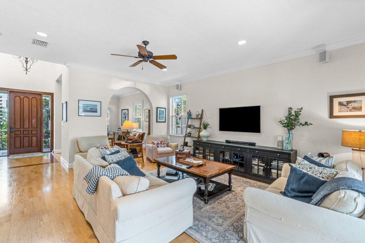 1535 Southwest 5th Avenue Boca Raton, FL 33432 - Photo 11 of 51 010-1535Southwest5thAvenue-BocaRaton-FL-