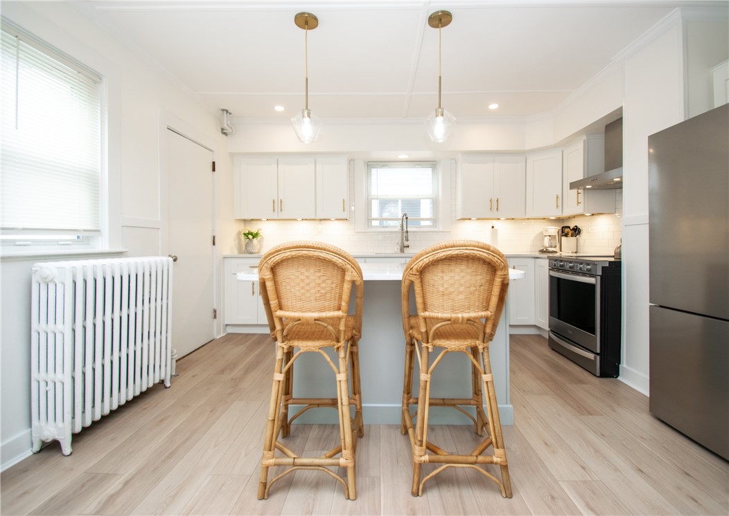 33 Slocum Street Newport, RI 02840 - Photo 16 of 31