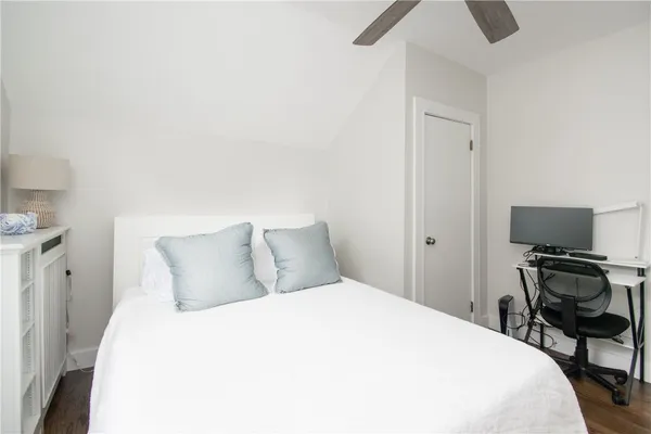 $3,300 | 33 Slocum Street, Newport, RI 02840