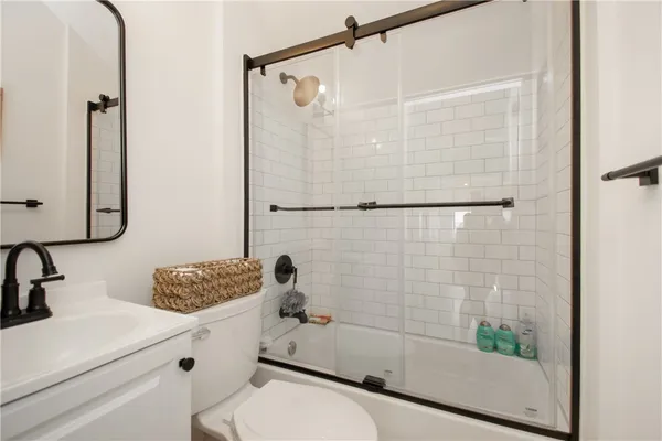 $3,300 | 33 Slocum Street, Newport, RI 02840