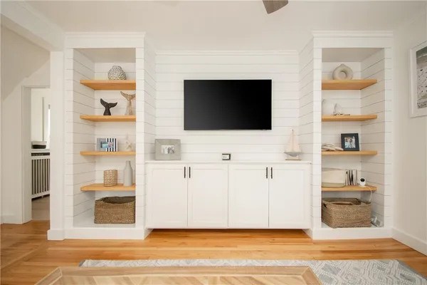 $3,300 | 33 Slocum Street, Newport, RI 02840