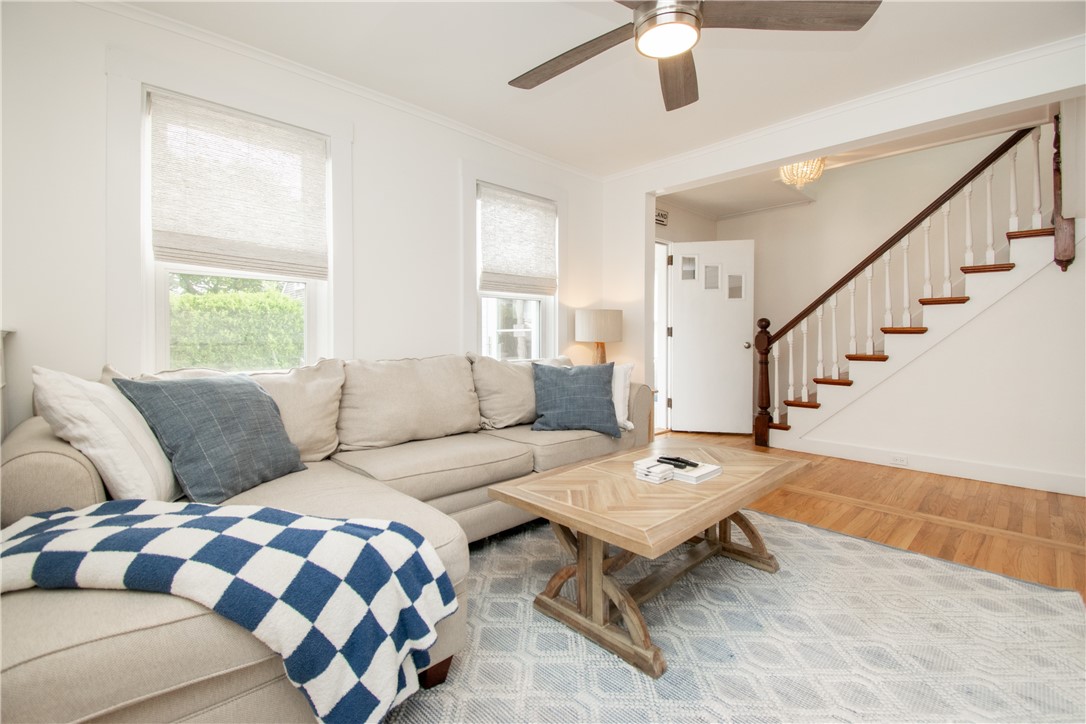 33 Slocum Street Newport, RI 02840 - Photo 5 of 31