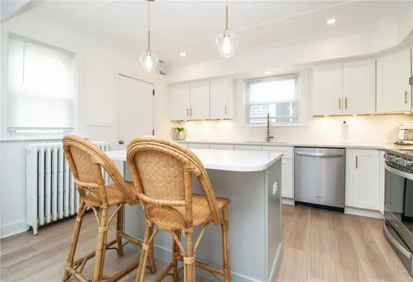 $3,300 | 33 Slocum Street, Newport, RI 02840