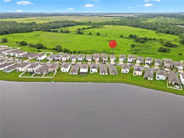 a view of an outdoor space