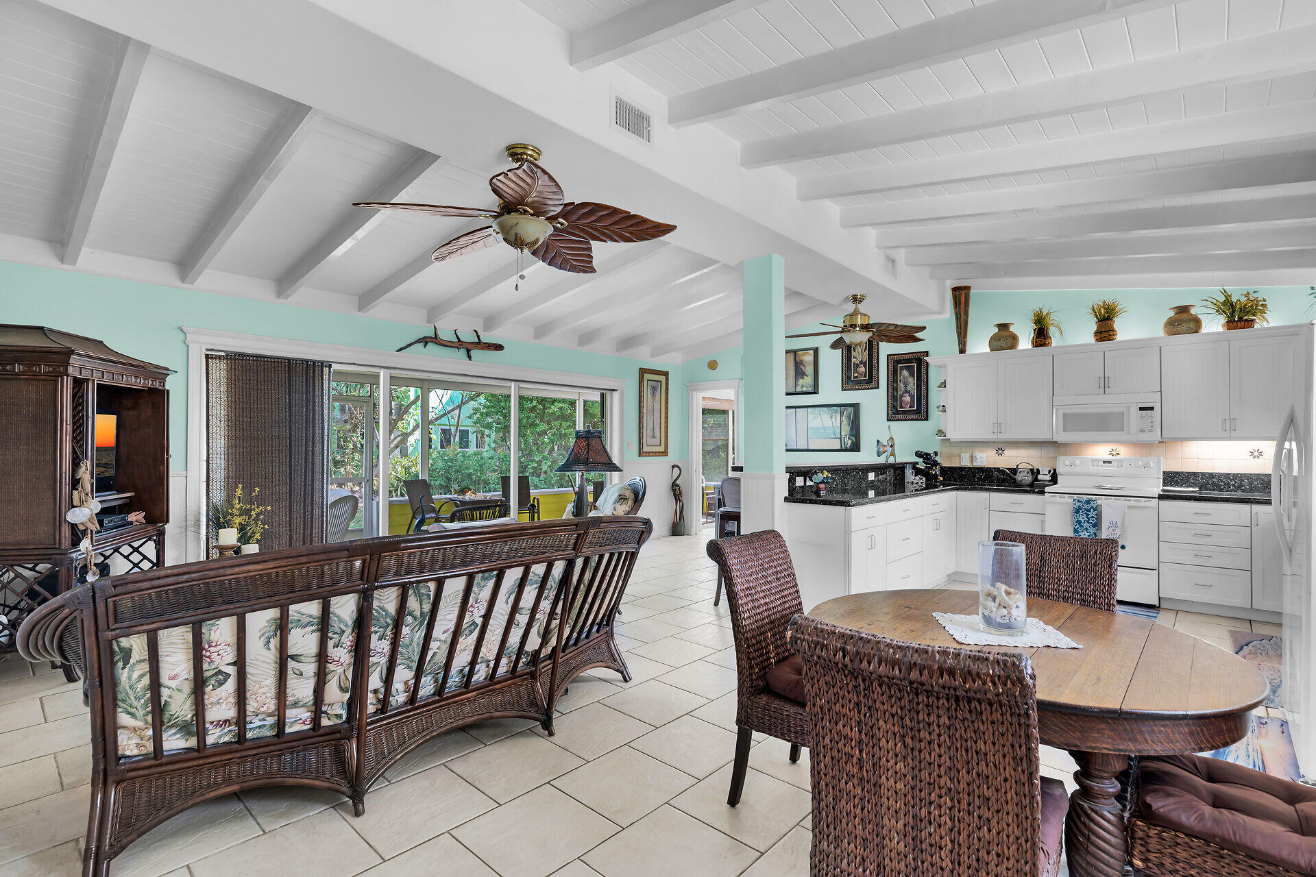 901 43rd Street Marathon, FL 33050 - Photo 9 of 33 Open Concept Living