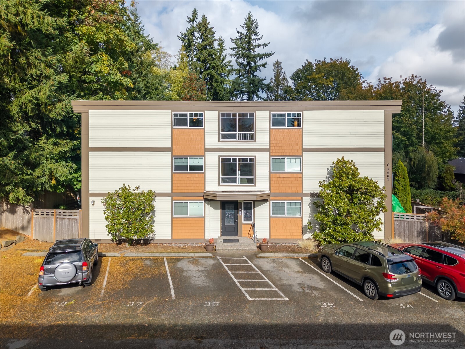 7505 212th Street Southwest, Unit C301 Edmonds, WA 98026 - Photo 35 of 40