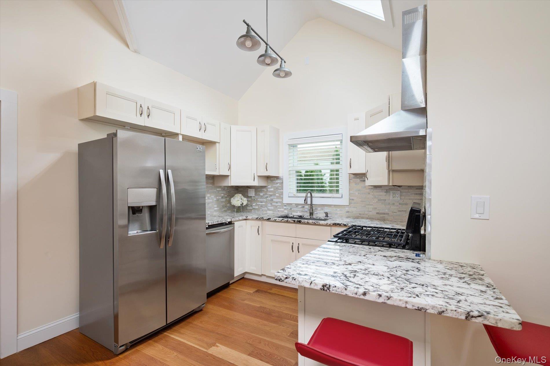 234 Foxhurst Road Oceanside, NY 11572 - Photo 19 of 29 Gallery Image 19