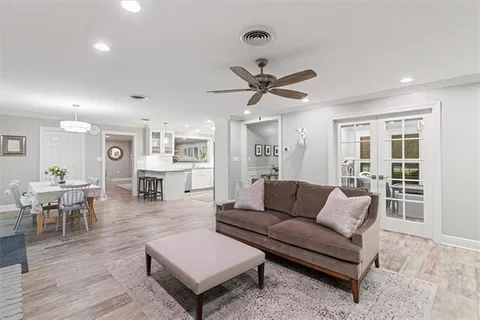 $650,000 | 1118 West 11th Avenue, Covington, LA 70433