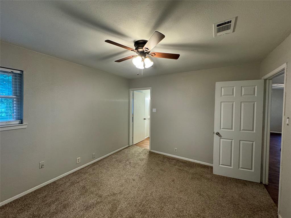 2004 Throckmorton Street Gainesville, TX 76240 - Photo 10 of 24 a view of an empty room