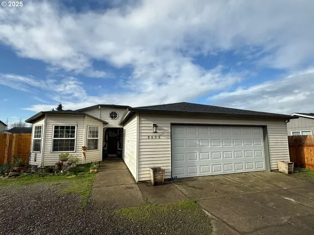 $450,000 | 8608 Northeast 139th Avenue, Vancouver, WA 98682