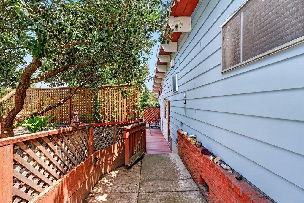 110 Rutherford Court Aptos, CA 95003 - Photo 25 of 33