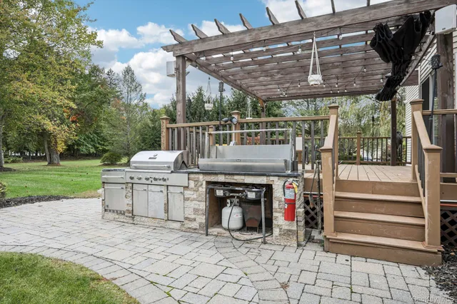 $1,399,000 | 4 Isaac Drive, Pomona, NY 10970