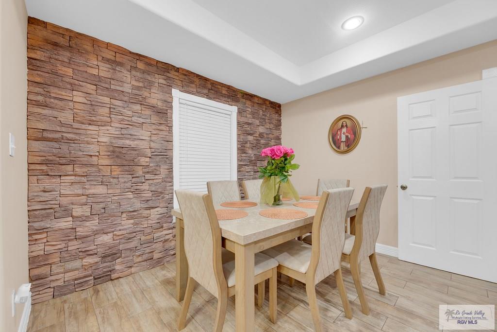 2704 North M Road Edinburg, TX 78542 - Photo 4 of 28 Gallery Image 4
