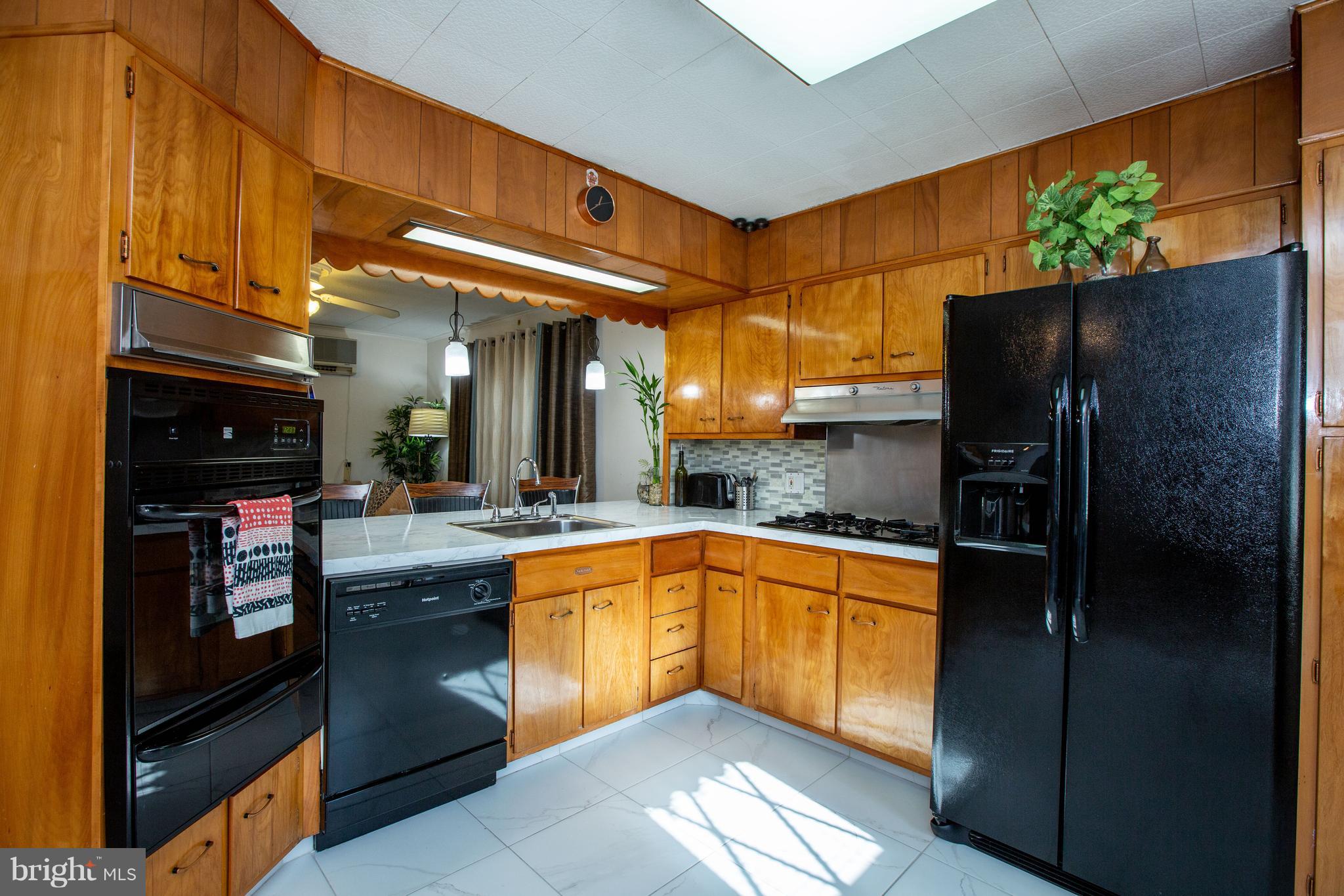 20 Collins Road Hamilton, NJ 08619 - Photo 6 of 24
