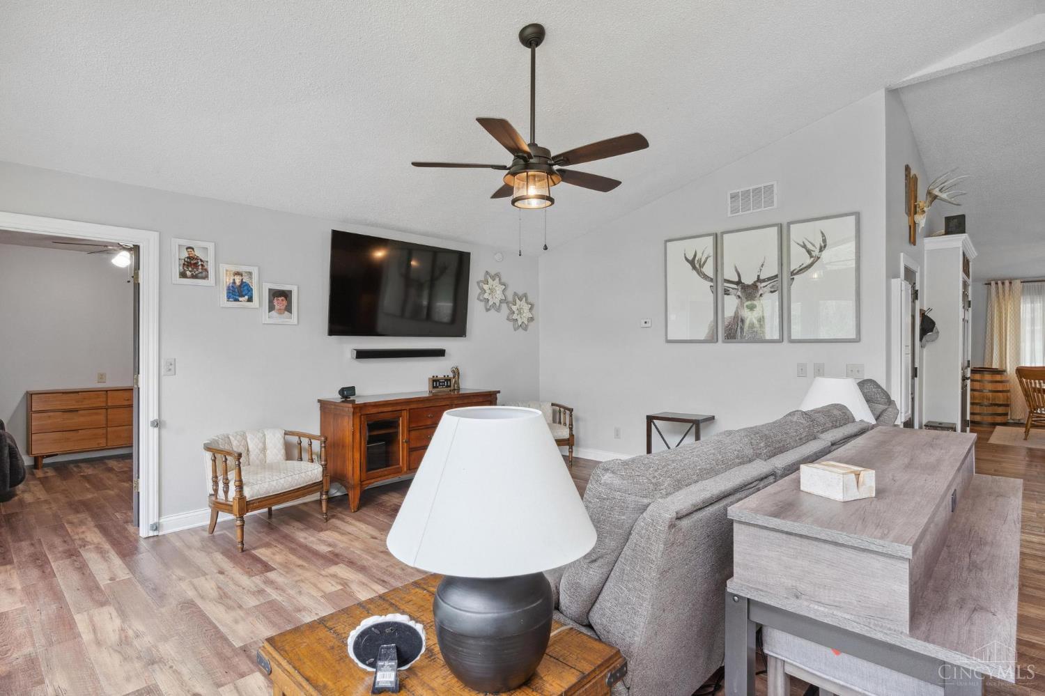 4672 Fisher Road Franklin, OH 45005 - Photo 12 of 46 Gallery Image 12
