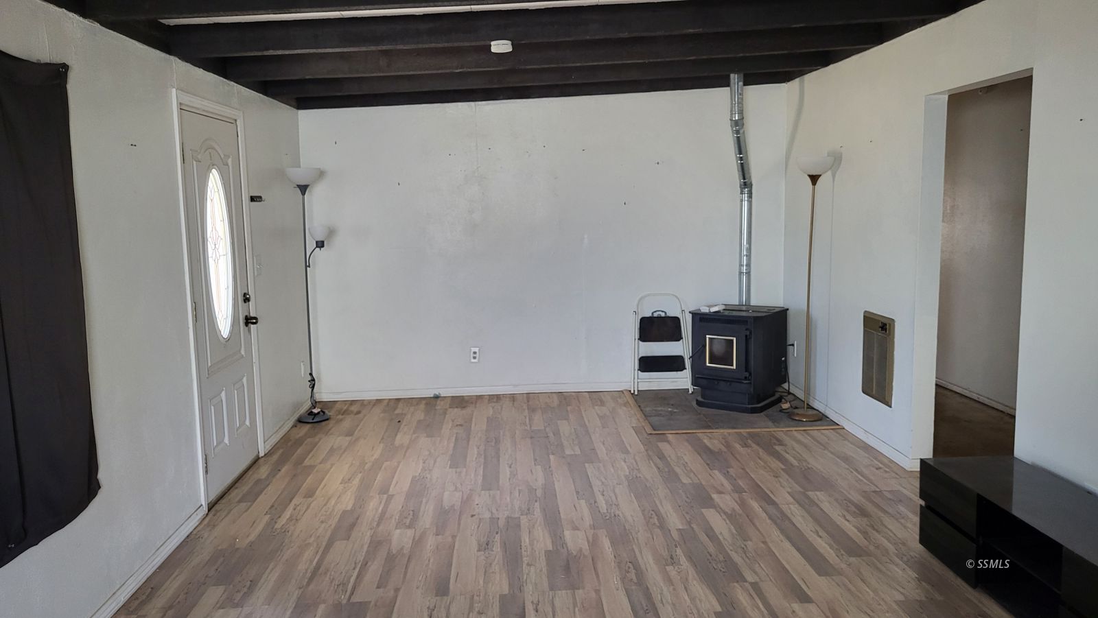 824 West Coral Avenue Ridgecrest, CA 93555 - Photo 4 of 16