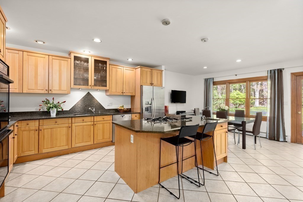 71 Westland Road Weston, MA 02493 - Photo 11 of 41 Gallery Image 11
