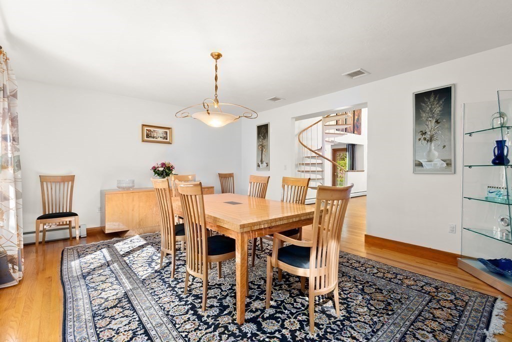 71 Westland Road Weston, MA 02493 - Photo 18 of 41 Gallery Image 18