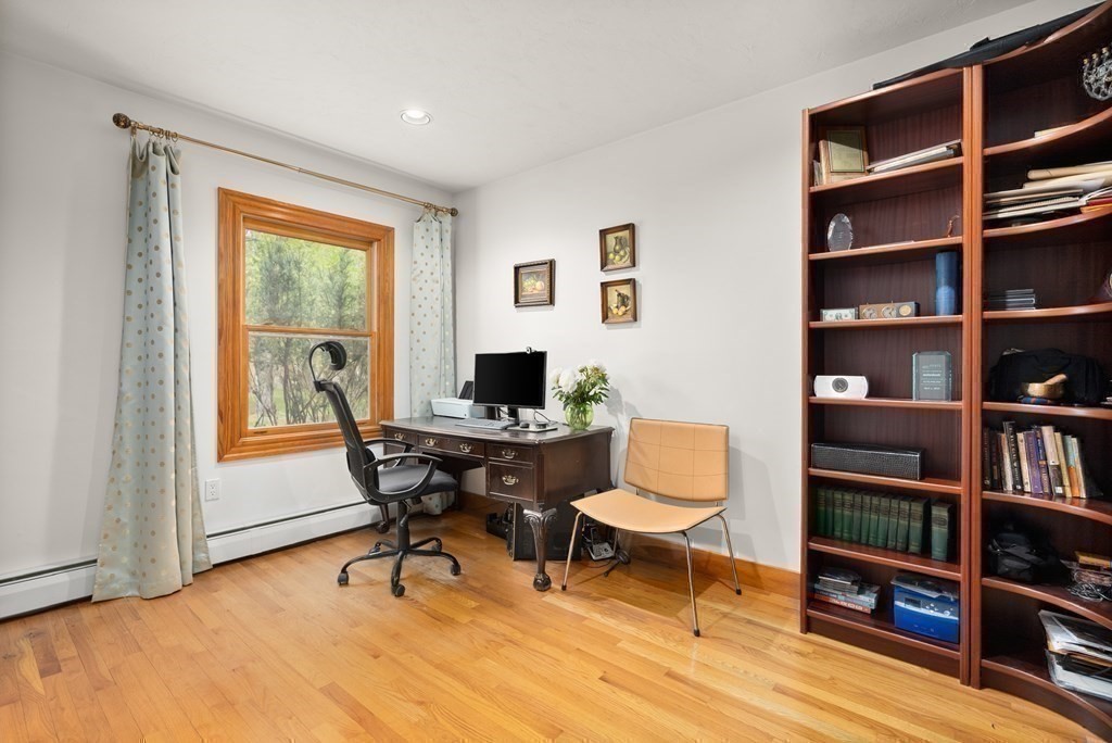 71 Westland Road Weston, MA 02493 - Photo 20 of 41 Gallery Image 20