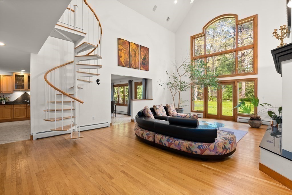 71 Westland Road Weston, MA 02493 - Photo 8 of 41 Gallery Image 8