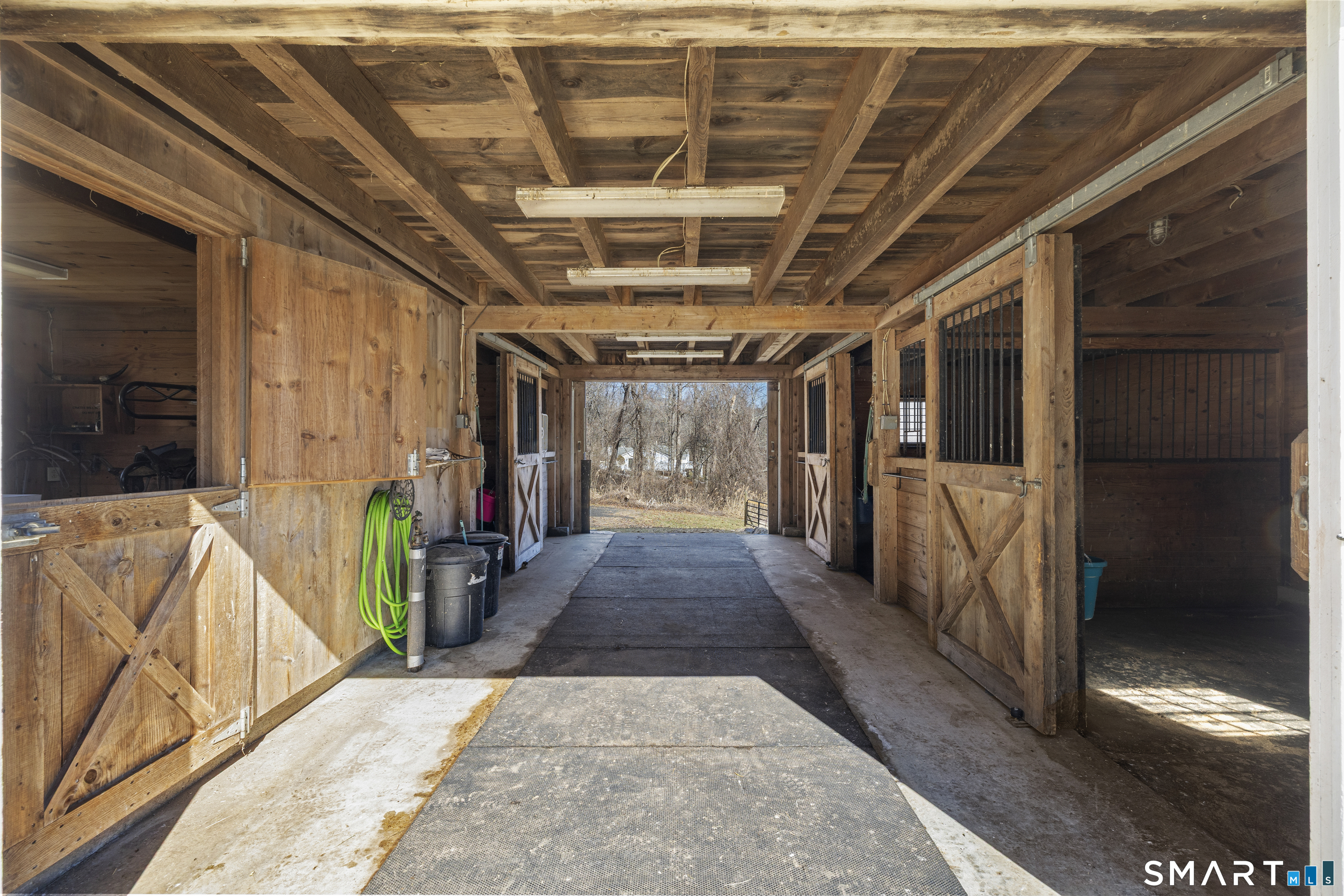 105 Bldg Brook Road Hamden, CT 06514 - Photo 33 of 39