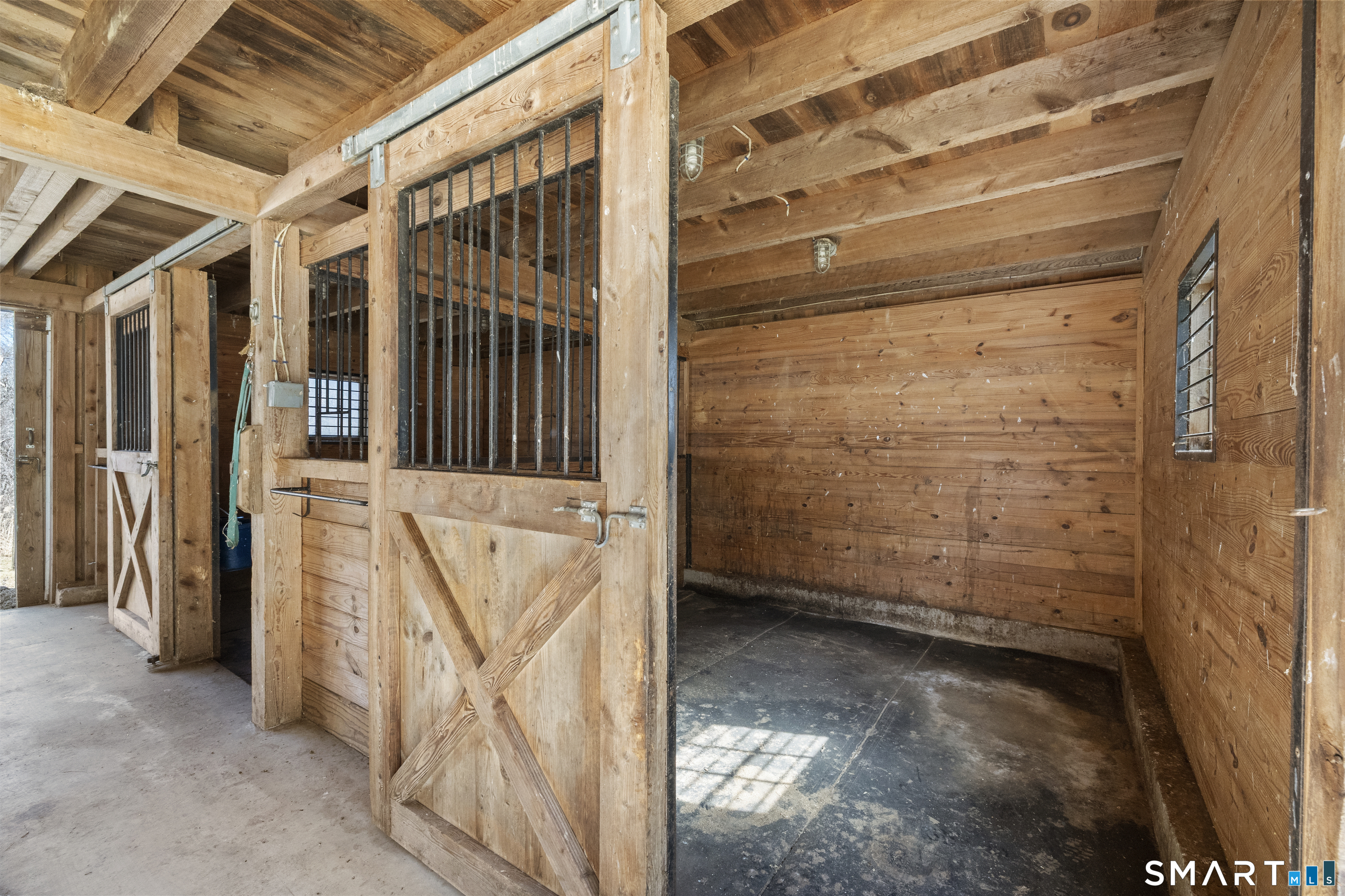 105 Bldg Brook Road Hamden, CT 06514 - Photo 34 of 39