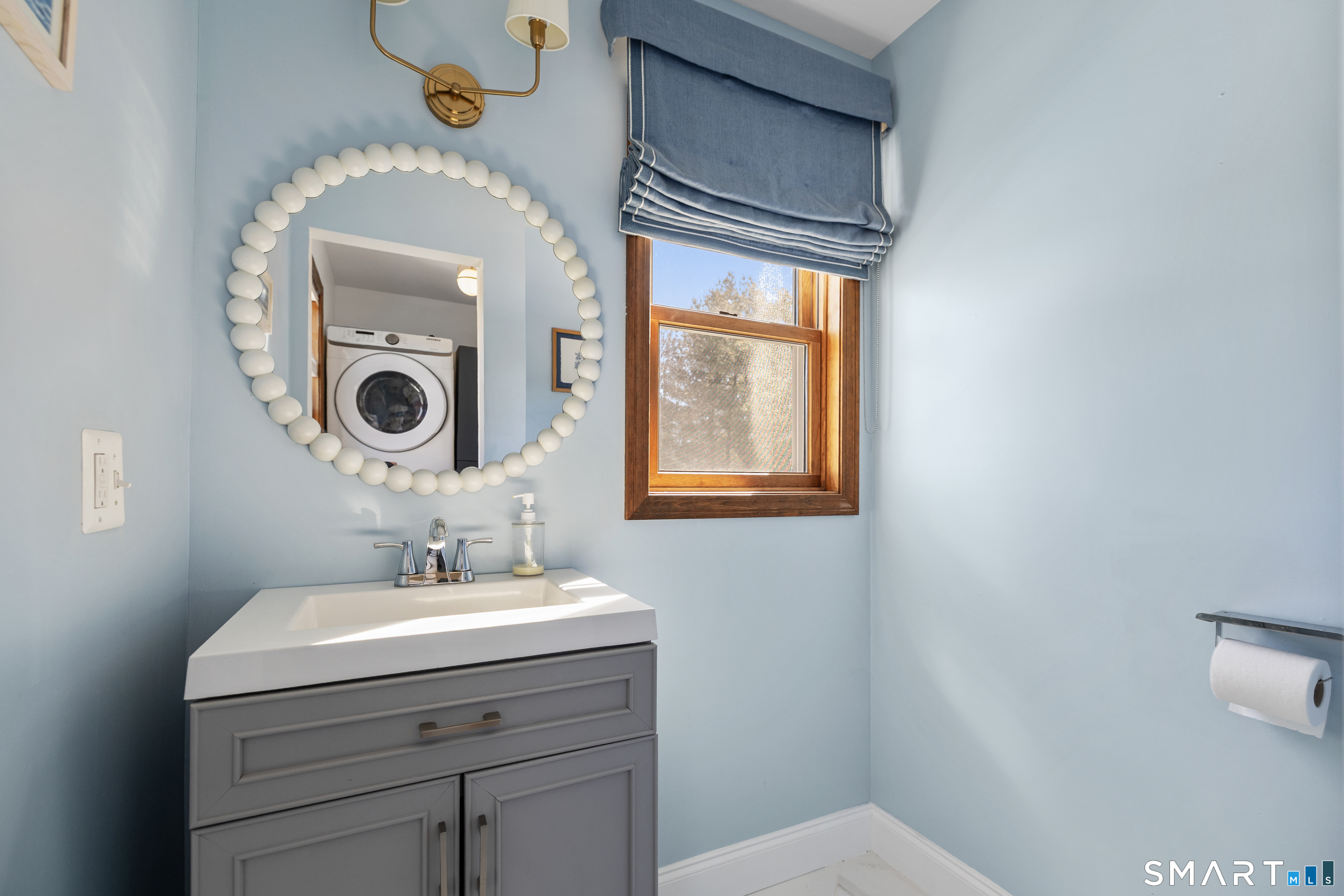 105 Bldg Brook Road Hamden, CT 06514 - Photo 5 of 39 First floor half bath & laundry room