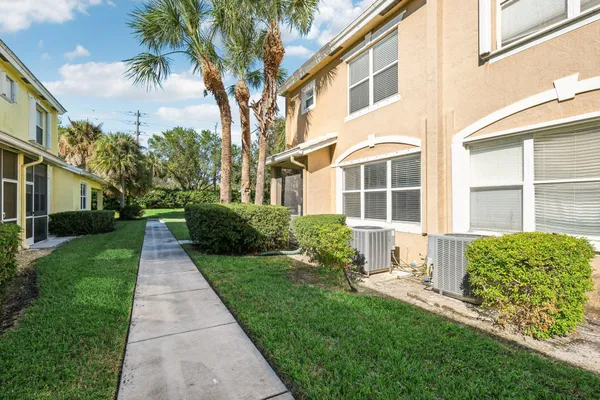 $2,650 | 4963 Grinnell Street, Lake Worth, FL 33463