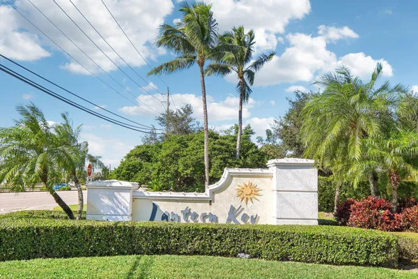 $2,650 | 4963 Grinnell Street, Lake Worth, FL 33463