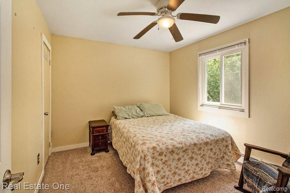 8784 River Valley Road Brighton, MI 48116 - Photo 21 of 37 2nd bedroom