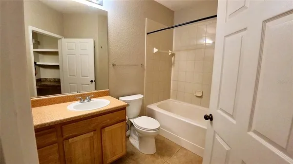 $165,000 | 10017 Courtney Palms Boulevard, Unit 304, Tampa, FL 33619