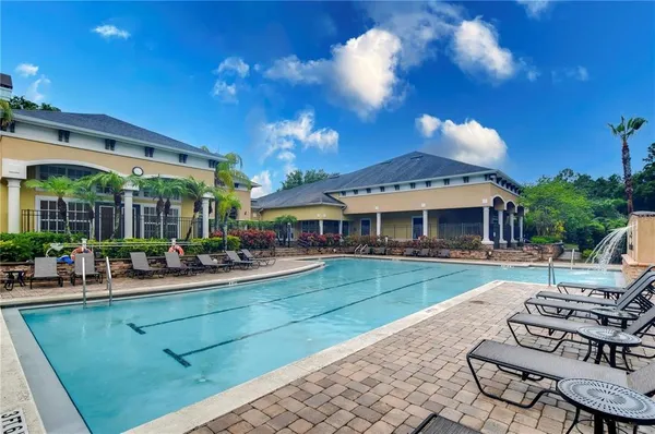 $165,000 | 10017 Courtney Palms Boulevard, Unit 304, Tampa, FL 33619