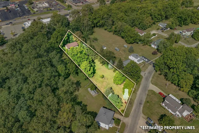 $74,900 | 32 McClellan Street, Hillsdale, MI 49242