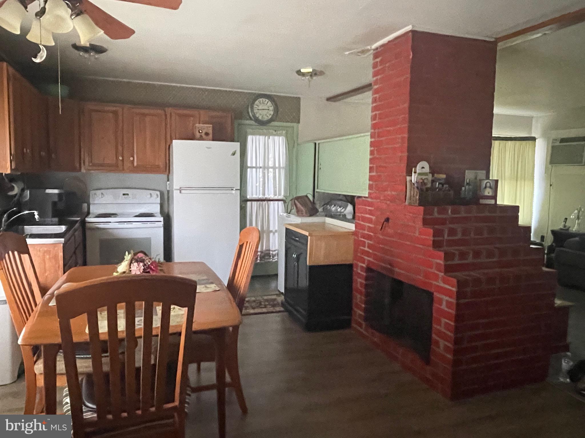 9 Bittersweet Road Levittown, PA 19057 - Photo 13 of 33 Gallery Image 13