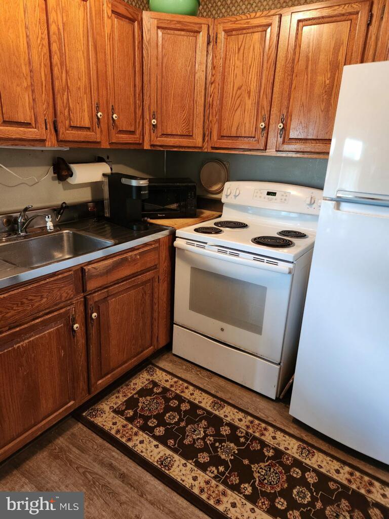 9 Bittersweet Road Levittown, PA 19057 - Photo 16 of 33 Gallery Image 16
