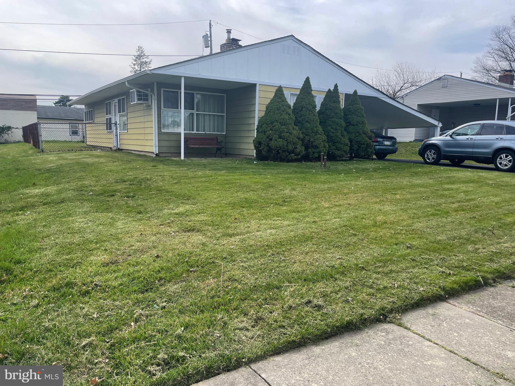 9 Bittersweet Road Levittown, PA 19057 - Photo 3 of 33 Gallery Image 3