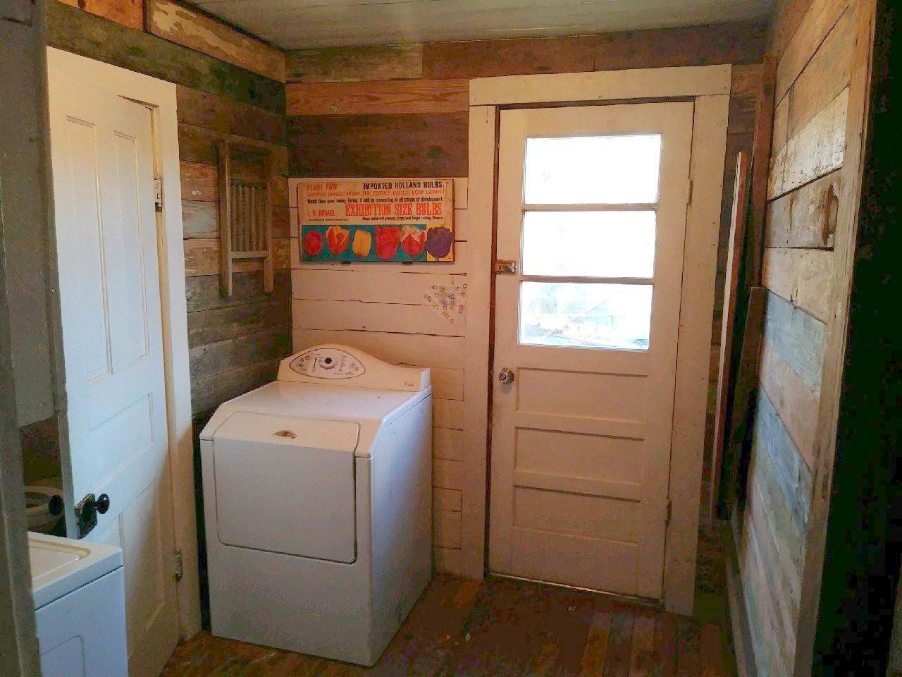 103 Hull Road Madisonville, TN 37354 - Photo 13 of 14 Laundry