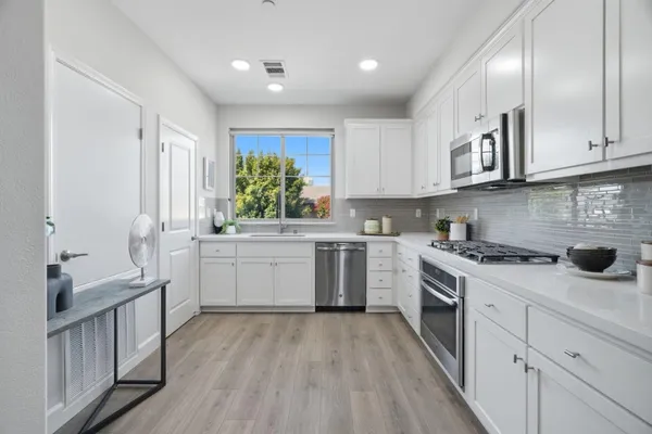 $699,000 | 605 Cinnamon Circle, Mountain View, CA 94043