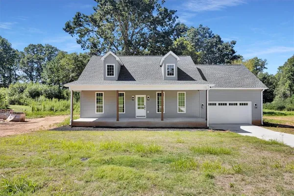 $389,900 | 127 Boxwood Lane, Anderson, SC 29621