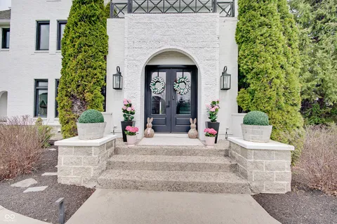 $1,995,000 | 7850 Cheval Rue Court, Zionsville, IN 46077