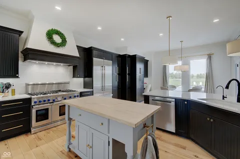 $1,995,000 | 7850 Cheval Rue Court, Zionsville, IN 46077