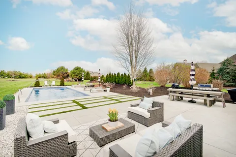 $1,995,000 | 7850 Cheval Rue Court, Zionsville, IN 46077