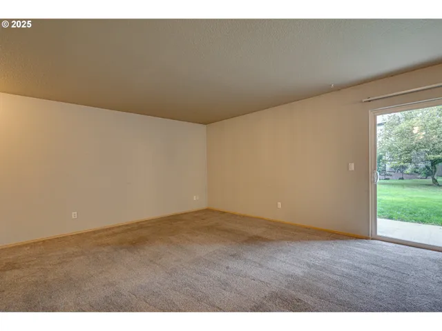 $295,000 | 14605 Northeast 20th Avenue, Unit B101, Vancouver, WA 98686