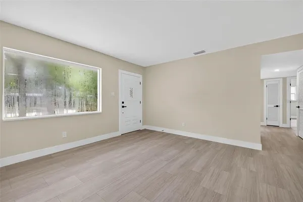$394,900 | 413 Country Club Drive, Oldsmar, FL 34677