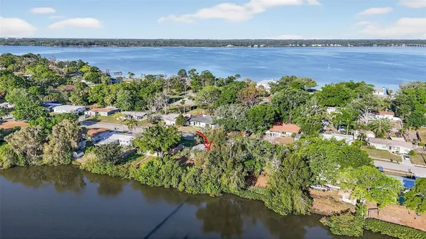 $394,900 | 413 Country Club Drive, Oldsmar, FL 34677
